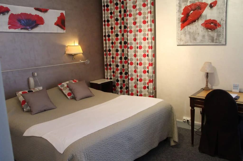 Brit Hotel Le Cygne - Photo 4
