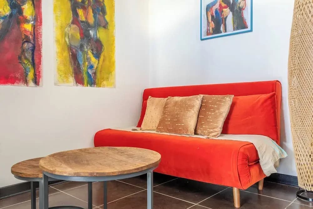 1 Bedroom Apartment in La Plaine - Miniature 7
