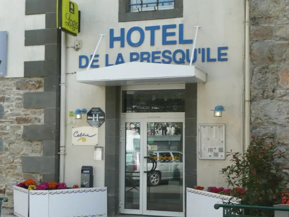 Hôtel de la Presqu'Ile - Photo 1