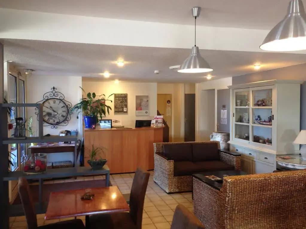 Le Sud Hotel - Photo 2