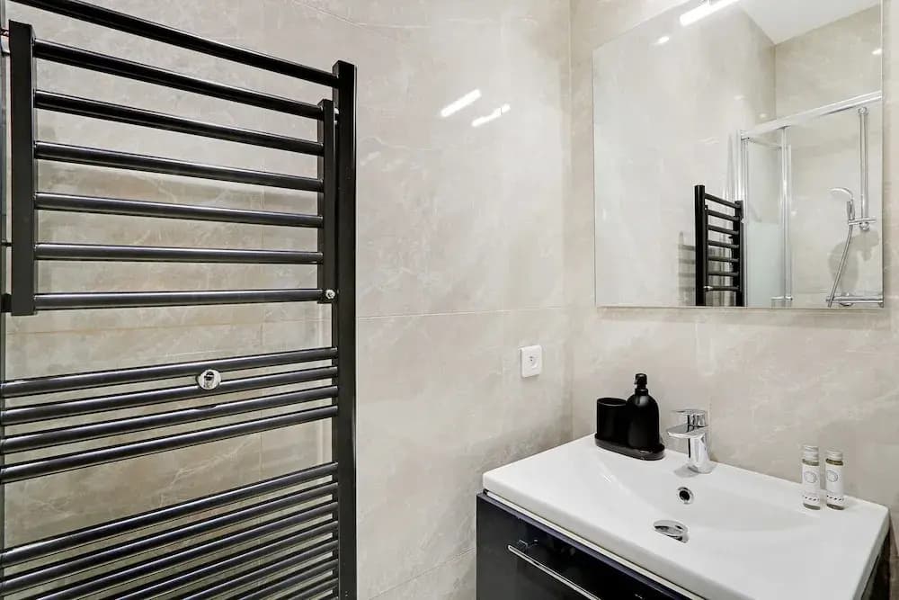 Chic Apartment With Garden -2br/6p- Saint-lambert - Miniature 8