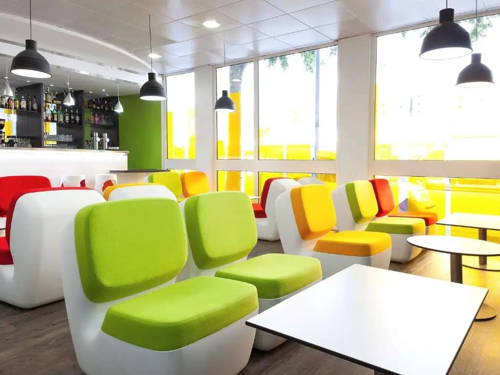 ibis Styles Lyon Villeurbanne Parc de la Tête d'Or - Miniature 8