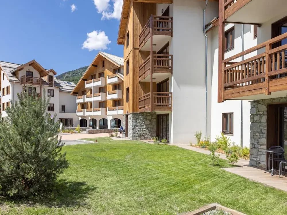 Spacious Apartment in Chantemerle Resort - Photo 3