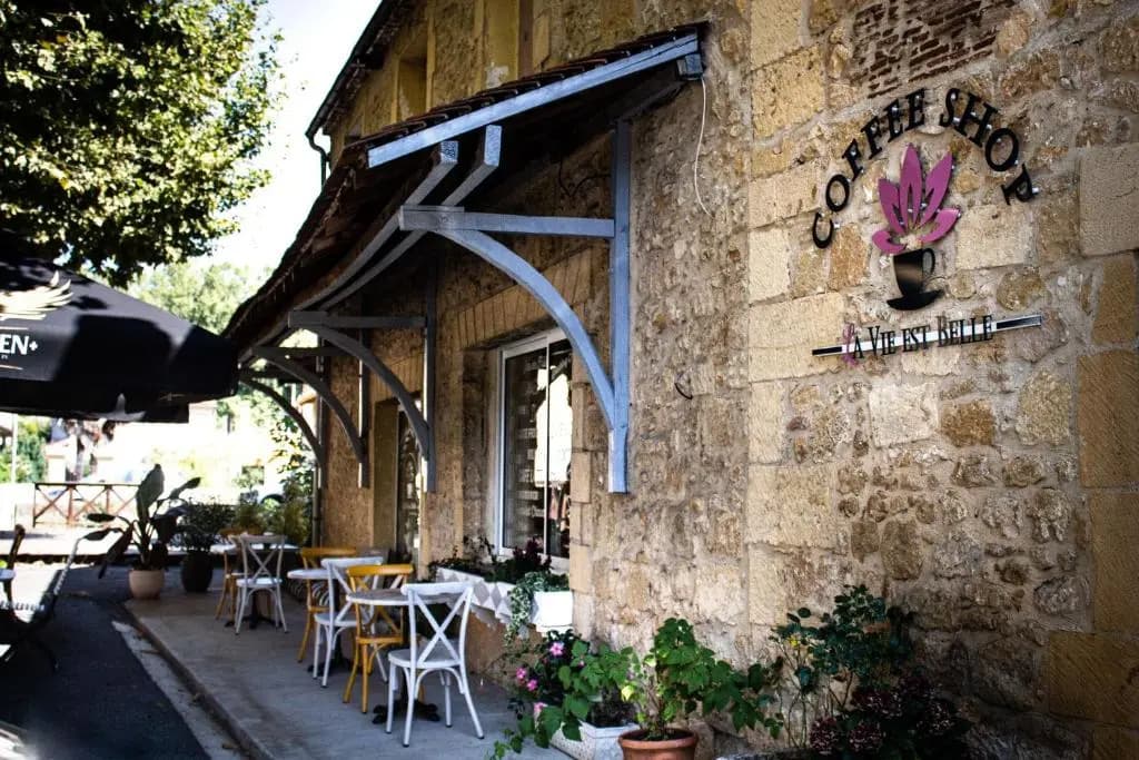Appart Hôtel La vie est belle - Photo 1