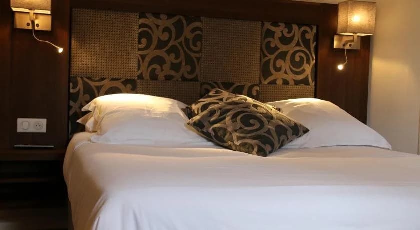 B Lodge Hotel - Photo 4