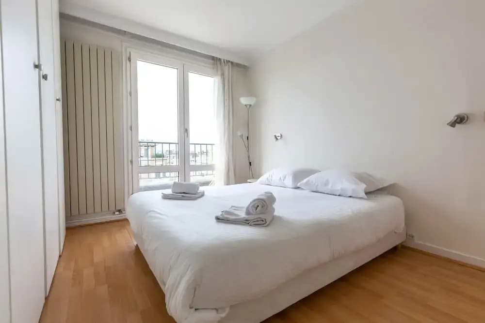 Amiral View Great 1 Bedroom Apartment in Paris - Photo 2