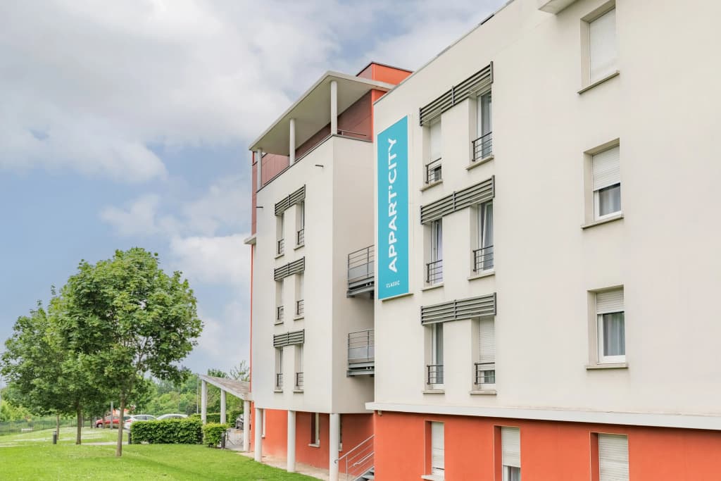 Appart'City Classic Reims Parc des Expositions - Photo 1