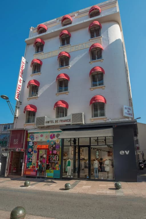 Hotel De France - Photo 1