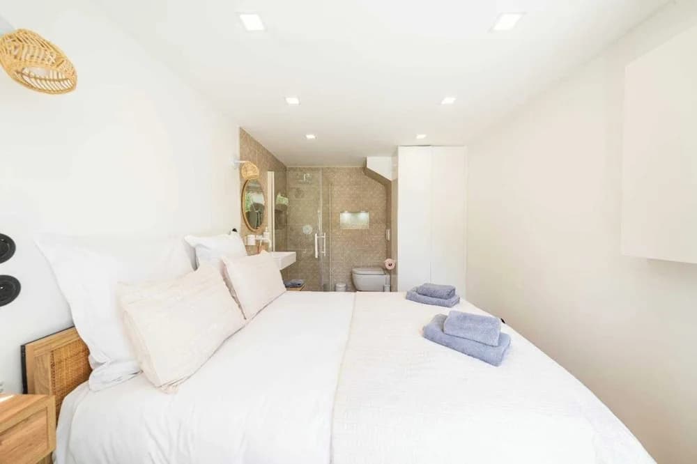 Superb Villa With Swimming Pool & Wellness Area - Photo 2
