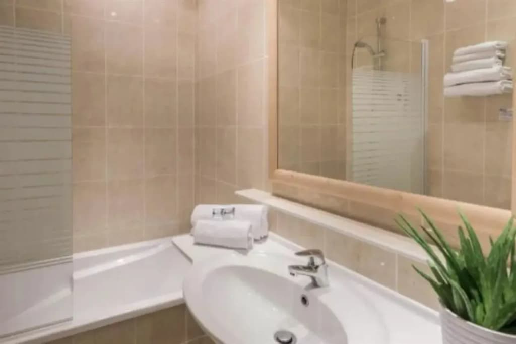 Mercure Tours Centre Hotel - Miniature 8