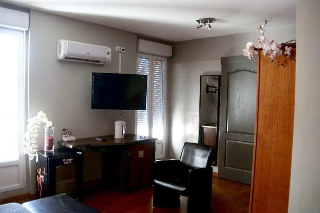 LAvenue - Photo 4