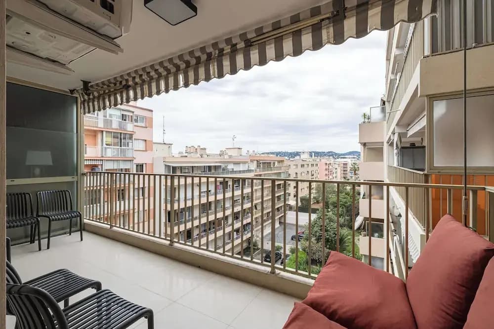 Renovated Flat 250m From the Beach - Town Centre - 2br/6p - Miniature 7