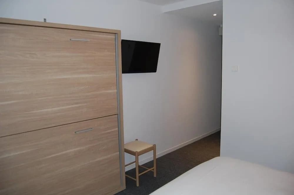 Fasthotel Laval - Photo 4