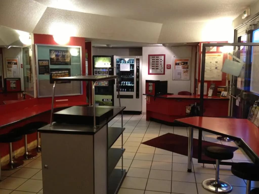 hotelF1 Remiremont Saint Nabord - Photo 2