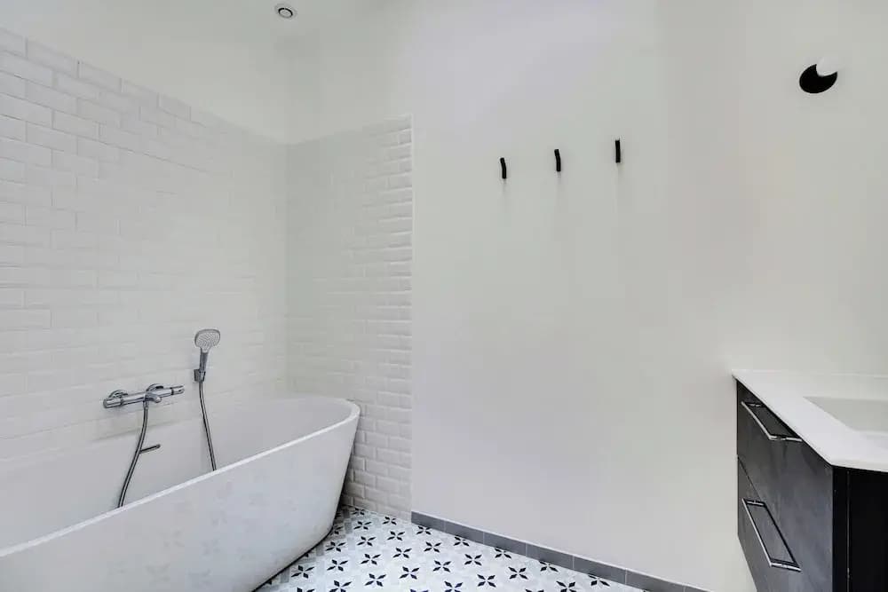 Chic Apartment -2br/6p- Oberkampf/republique - Miniature 8