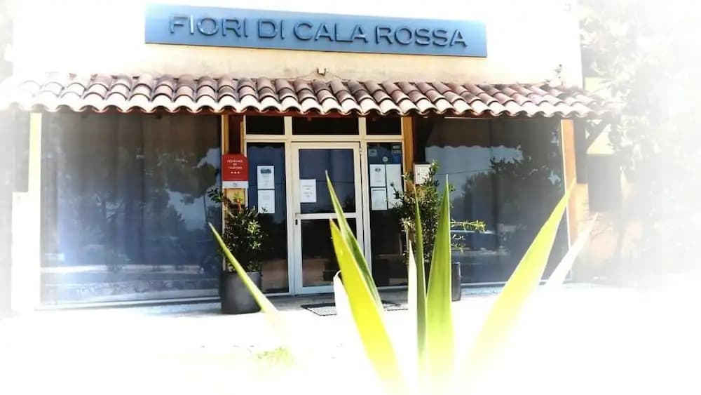 Residence Fiori Di Cala Rossa - Photo 1