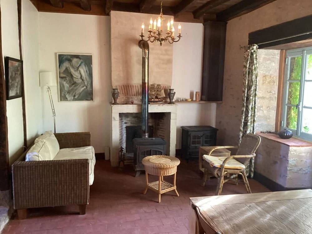Charming Home by River Allier - Miniature 6