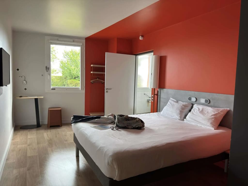 Ibis Budget Coutances - Photo 3