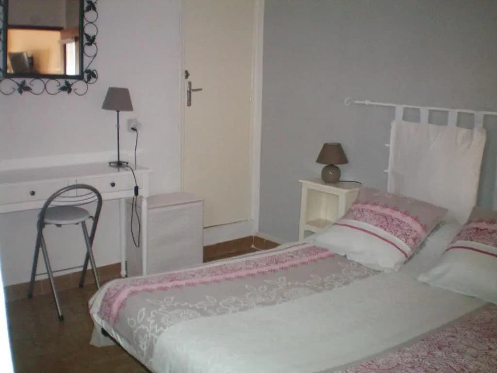 T2 dans maison de village - Photo 1