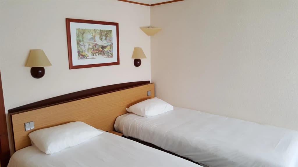 Le 2 by HOTEL AKENA LA FERTE BERNARD - Miniature 7