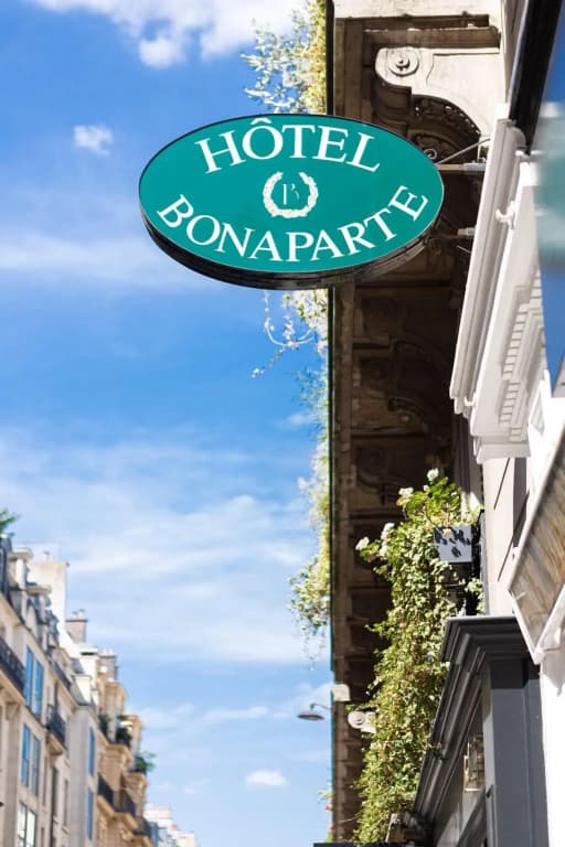 Hôtel Bonaparte - Photo 1