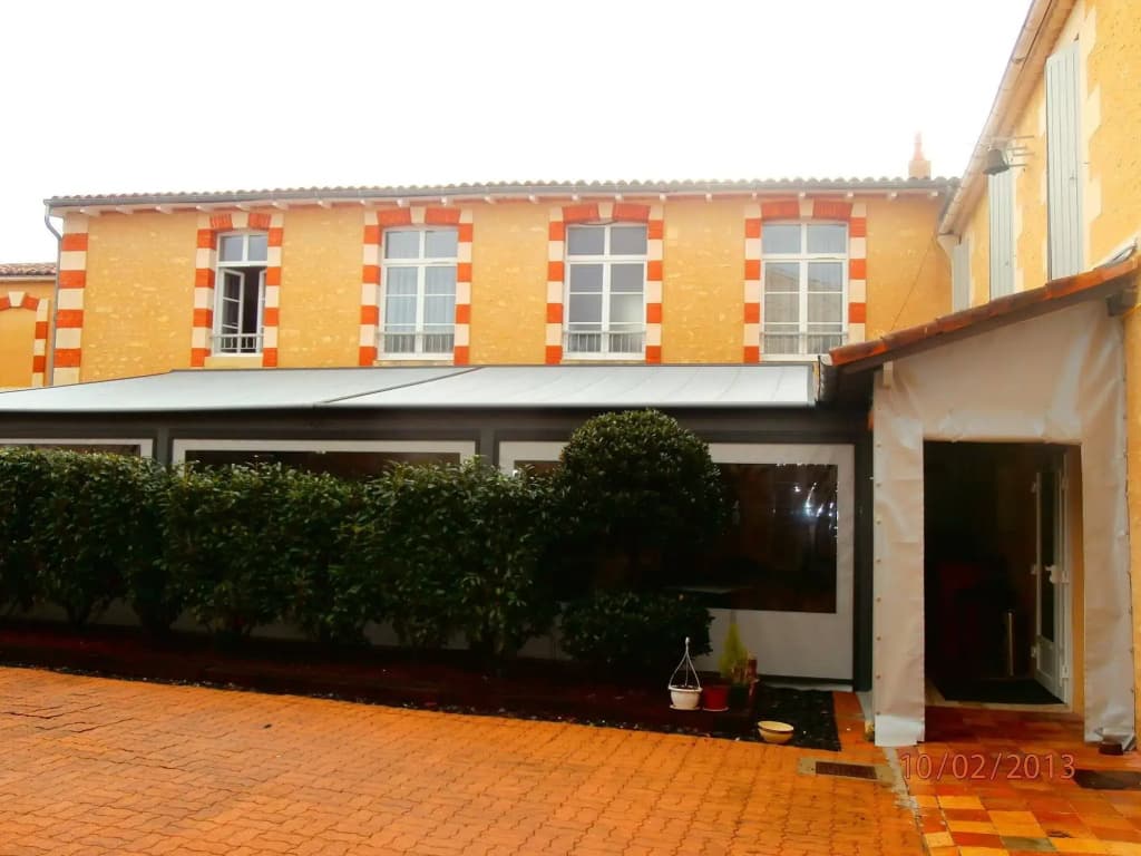 Hôtel Restaurant le Commerce - Photo 1