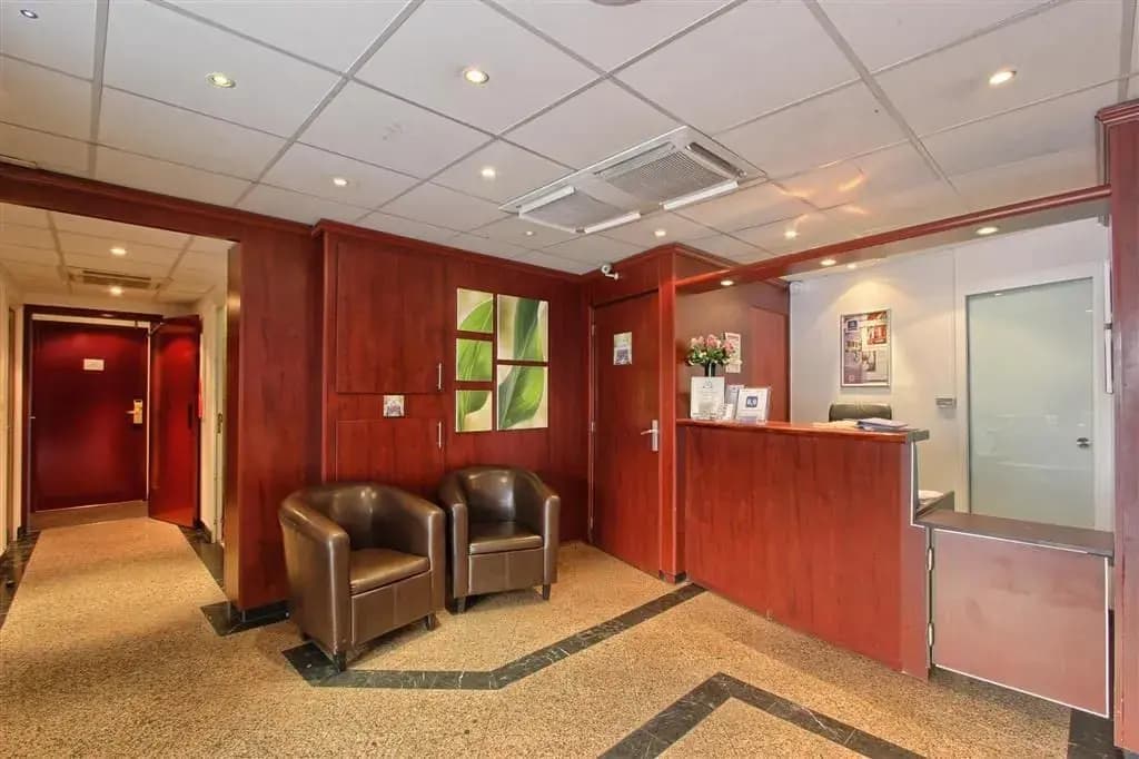 Timhotel Paris Gare de l'Est - Photo 2