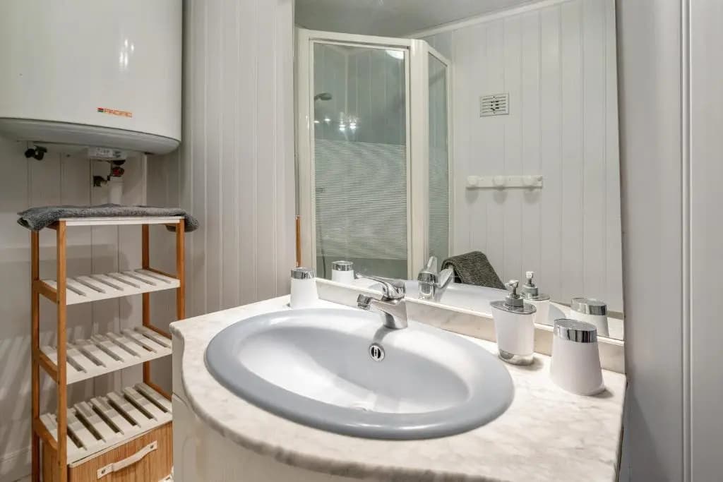 House With 2 Bedrooms in Guimaëc, With Wonderful sea View, Enclosed Ga - Miniature 6