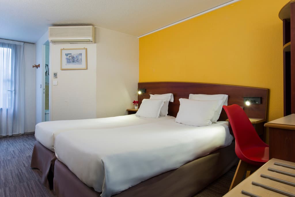 Comfort Hotel Etampes - Miniature 6