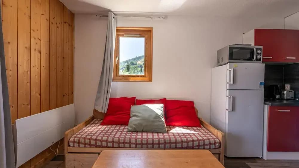 Apartment in France Near Ski Resort & Center - Photo 4