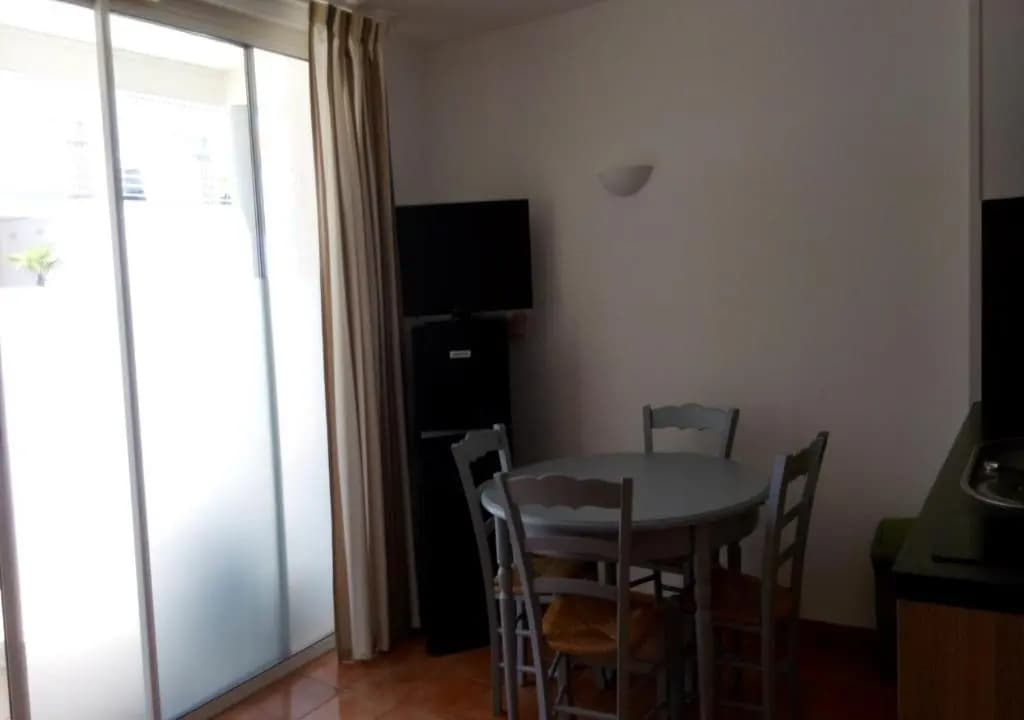 LOGEMENT T2 PMR piscine Privée 400m de la Plage - Photo 3