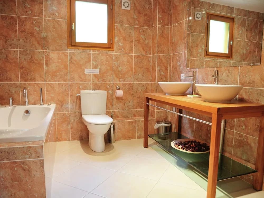 Secluded holiday home with dishwasher, close to Sarlat - Photo 5