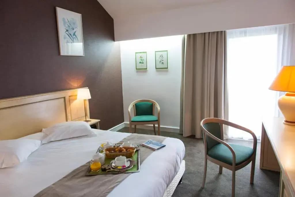 Le relais fleuri, Hôtel et restaurant Logis - Avallon - Photo 2