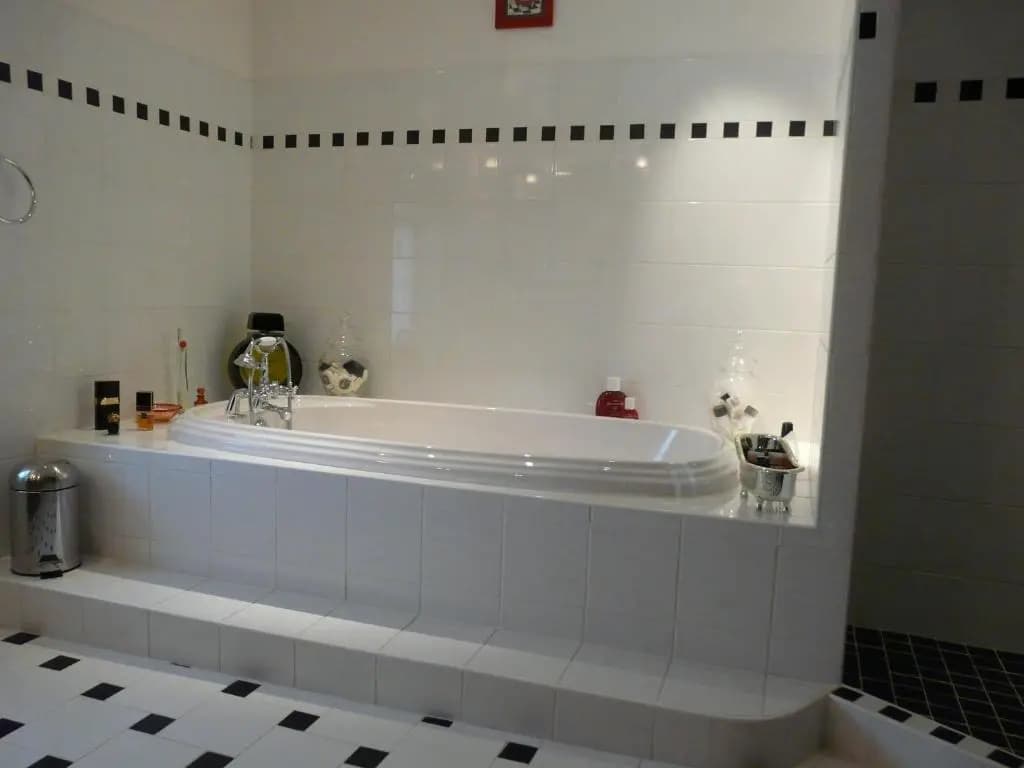 Partie de Mas Provençal de Charme, Avec Une Grande Piscine, Située En Campagne Proche D'Eygalières, Au Coeur 4 Personnes,...