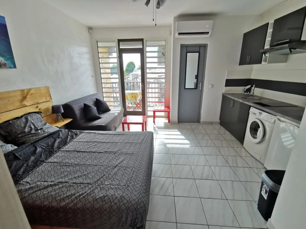 Appartement vue mer et montagne à 100m de la plage - Photo 2