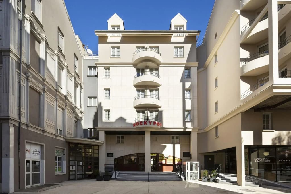 RockyPop Grenoble Hotel - Photo 1