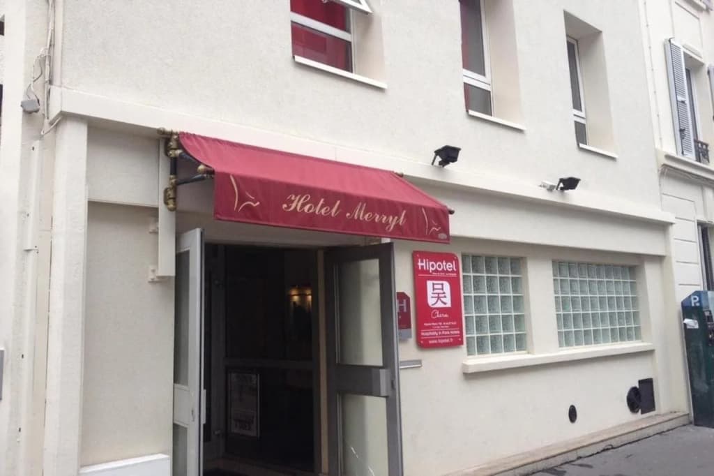 Merryl Hotel - Photo 1
