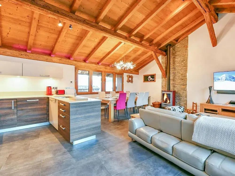Cosy Chalet in Village of Les Allues - Photo 4