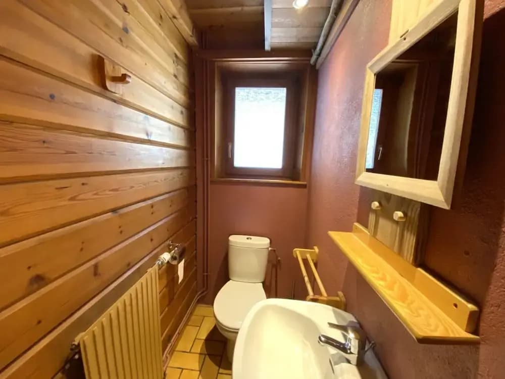 LE Renne Chalet en Bois au Calme Avec SPA Jacuzzi - Miniature 7