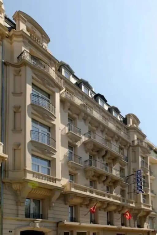 Hotel Amirauté - Photo 1