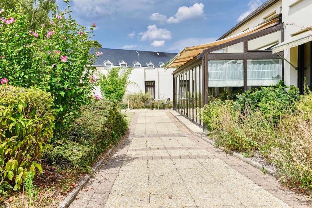 Kyriad Blois Sud-Vineuil - Photo 1