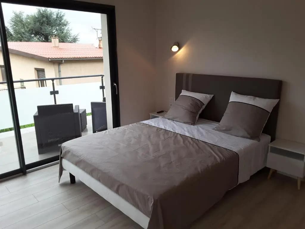 Villa'vi Lyon Est Chambres d'Hôtes - Photo 3