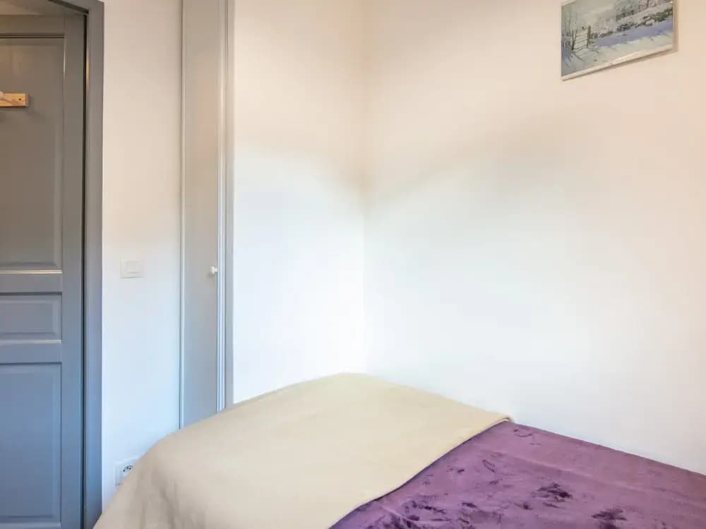 Apartment in Saint-sorlin Near Ski Slopes - Photo 2