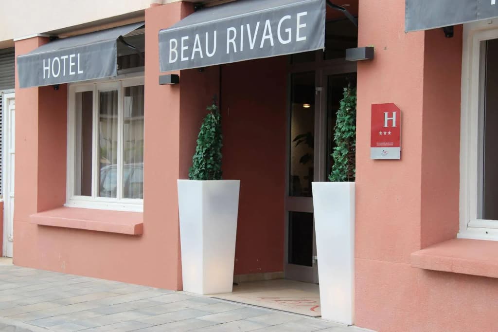 Hôtel Beau Rivage - Photo 1