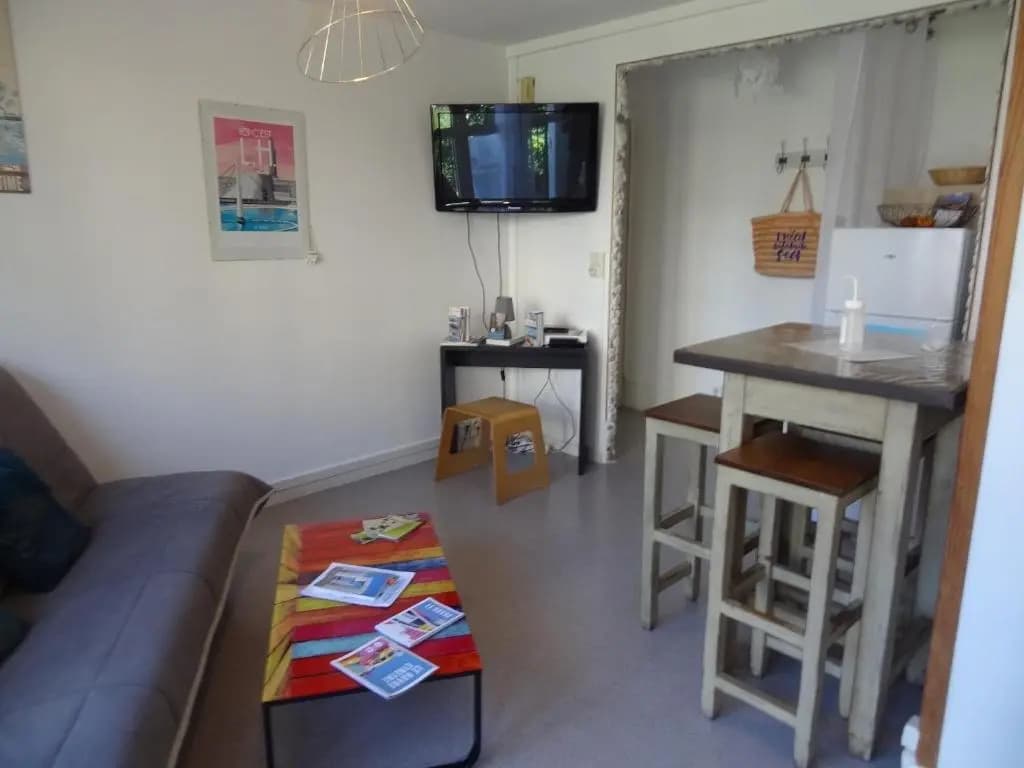 Le Perret - Photo 2