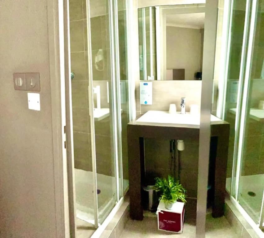 Hotel Kyriad Vichy Spa Cinq Mondes - Miniature 7