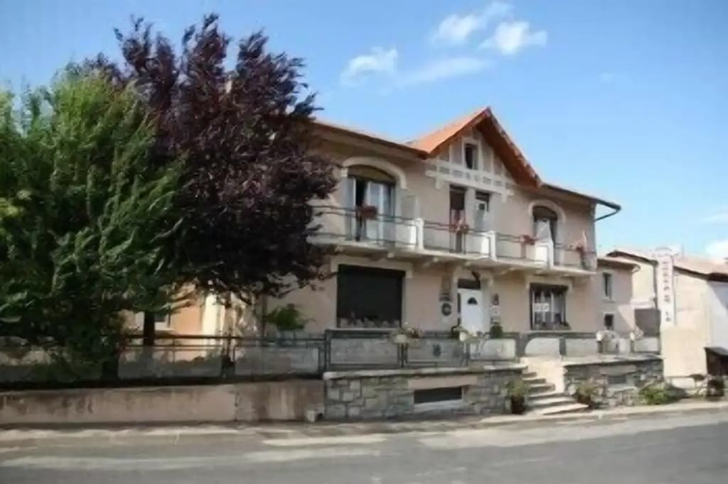Hotel Bayle - Photo 1