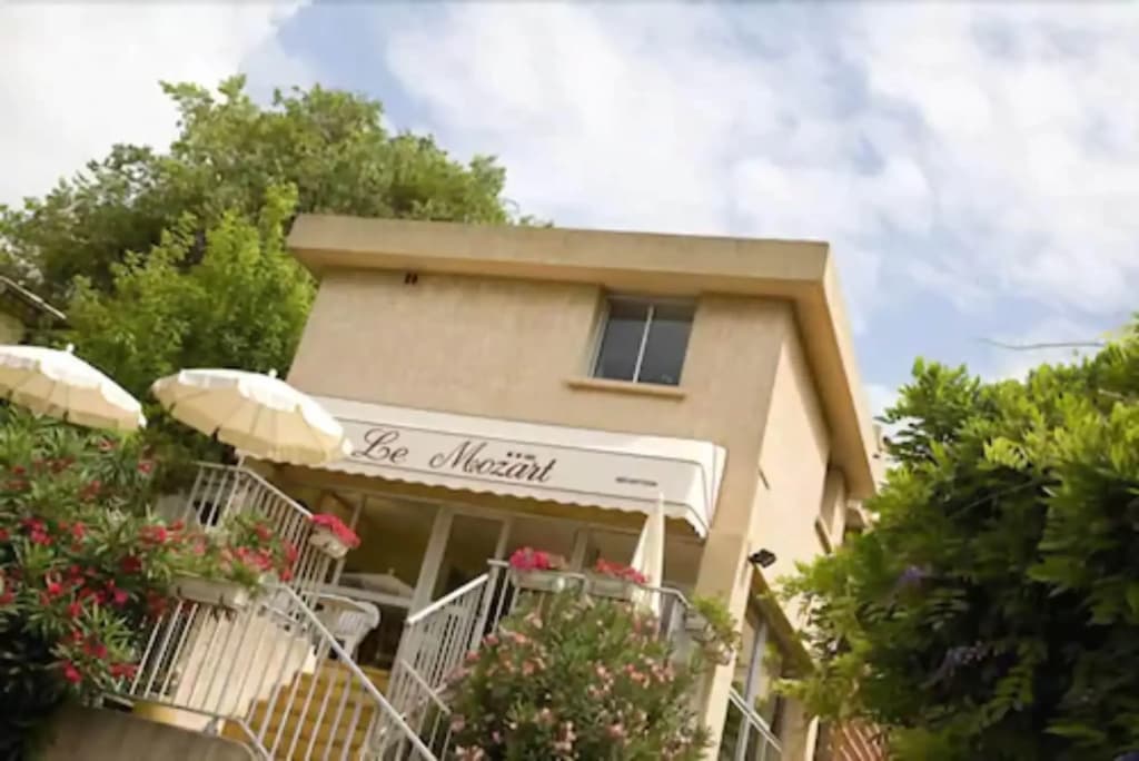 Hôtel Le Mozart - Photo 1