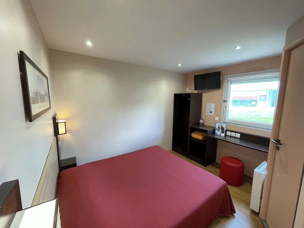Brit Hotel Saint-Quentin - Photo 3