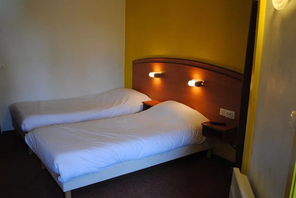 Comfort Hotel Emerainville Marne-La-Vallee - Photo 3